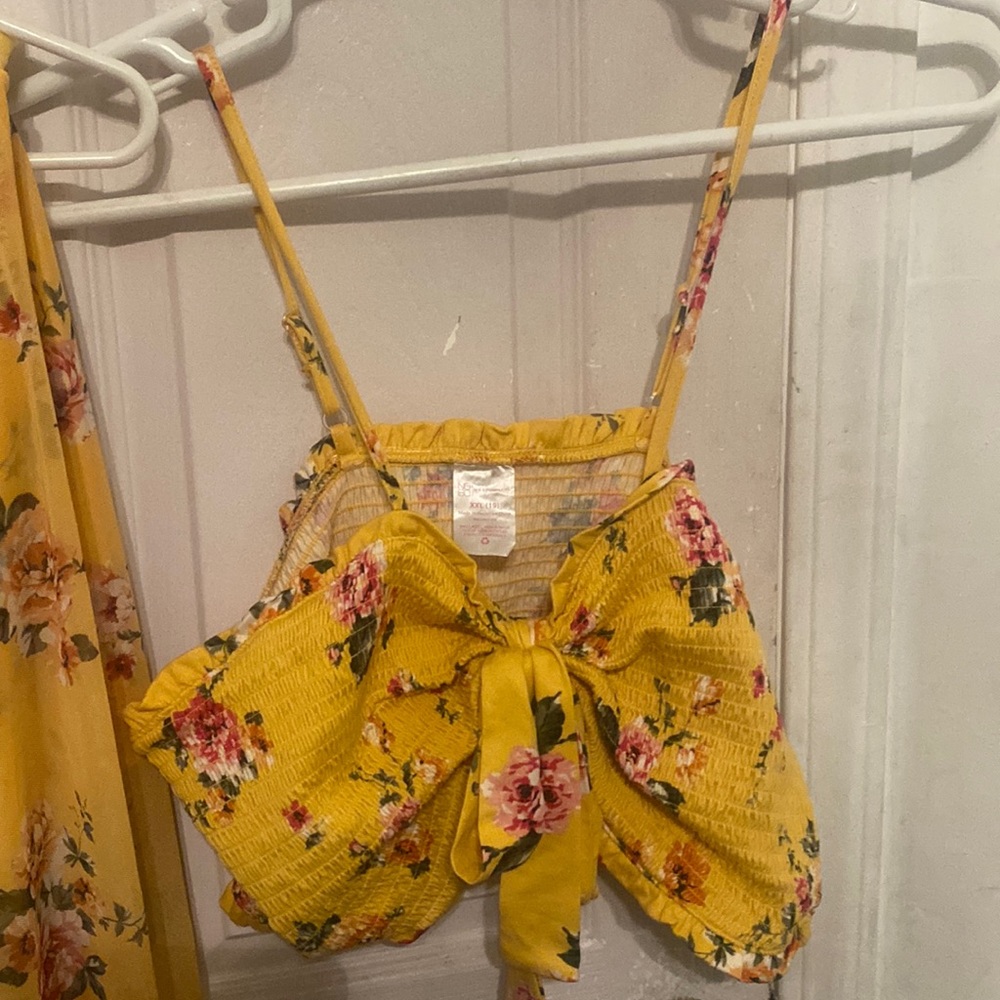 Two piece floral